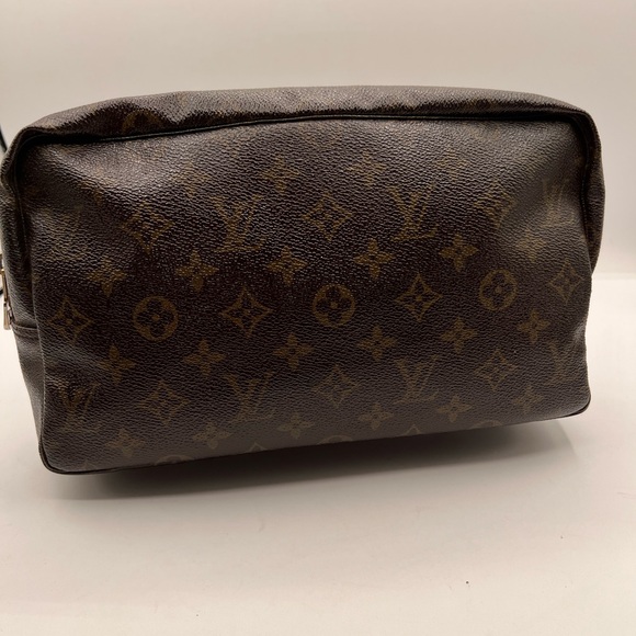 Trousse Toiletry vintage Pouch Monogram Canvas - Picture 2 of 14